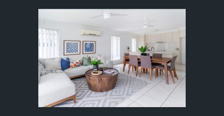 Spacious Family Living in a Quiet, Premium Pocket - Photo 2