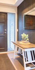 IMMACULATE FULLY FURNISHED SPACIOUS FAMILY HOME! - Photo 4