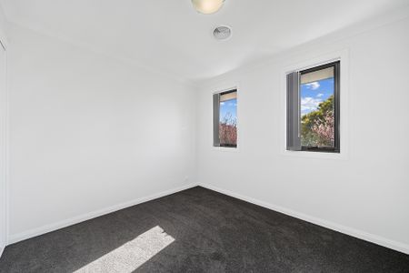 94A Mary Gillespie Avenue, Gungahlin ACT 2912 - Townhouse For Rent | Domain - Photo 5