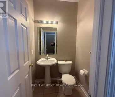 5923 BLUE SPRUCE AVENUE - Photo 2