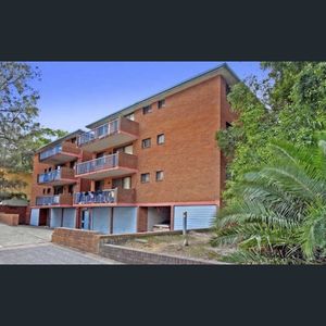 12 Month Lease Only, Close to Schools and Resturants - Photo 3