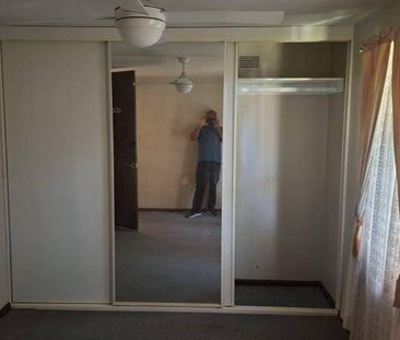 3 Bedroom, 1 Bathroom, 1 Extra Toilet - Photo 3