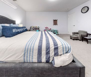 For Lease - 280 Miller Park Avenue, Bradford West Gwillimbury, Ontario - Photo 3