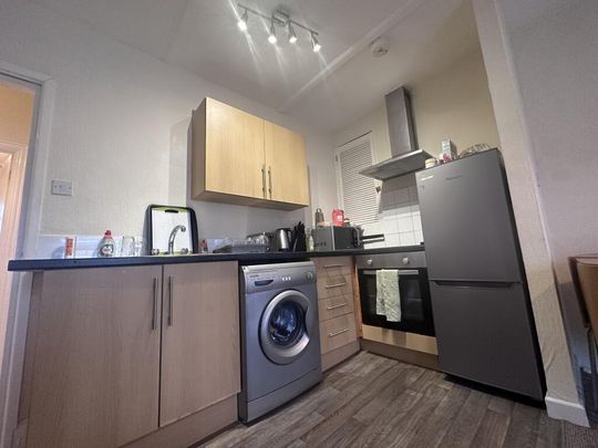 2 bedroom house share to rent - Photo 1