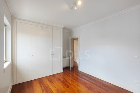 Moradia T4+1 inserida em condomínio privado em Bicesse, Cascais - Photo 2