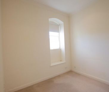2 bedroom semi-detached house to rent - Photo 5