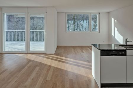 Bright and modern retreat oasis - Photo 2