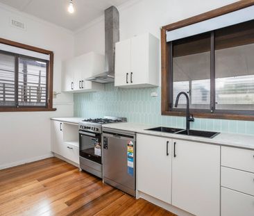 Stylish 2-Bedroom Home with Renovated Interiors on Williamstown Road - Photo 2