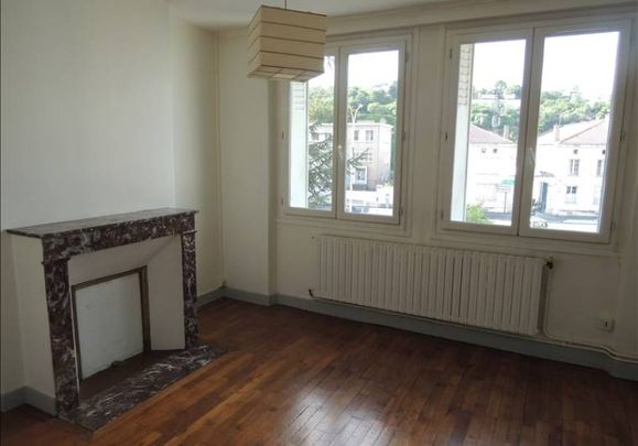 TYPE III - CENTRE VILLE DE POITIERS - Photo 1