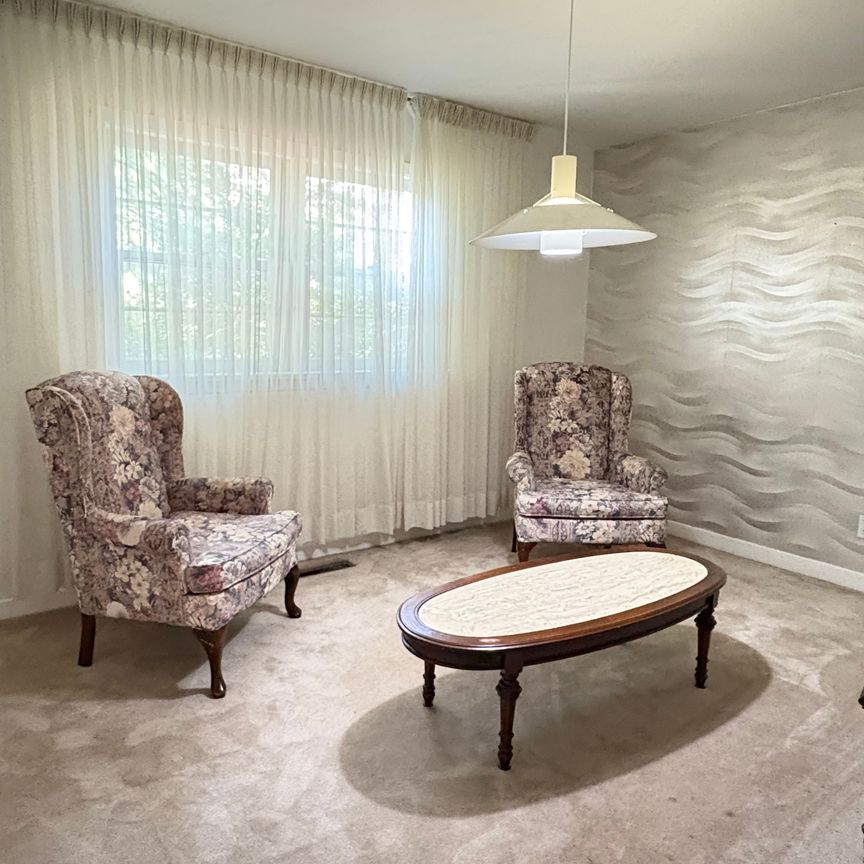 For Lease - 5 Basswood Road, Toronto, Ontario - Photo 1