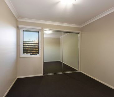 Prime Location - Modern & Spacious! - Photo 2