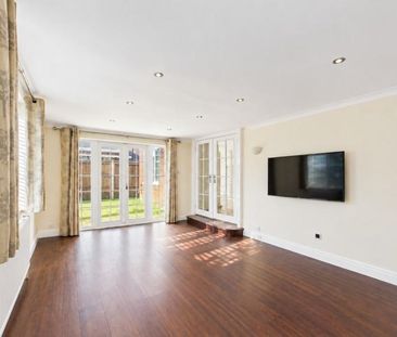 4 bedroom detached house to rent - Photo 3