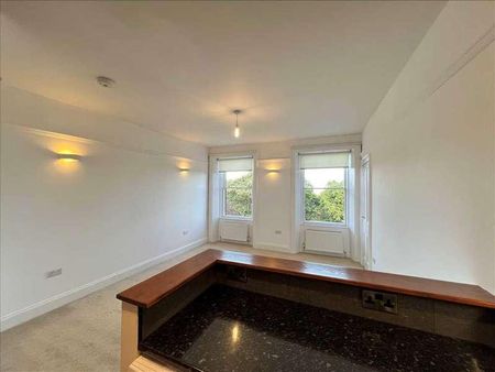 The Crescent, Scarborough, YO11 - Photo 5