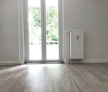 Frisch modernisierte, individuelle 2-Zimmer-Wohnung mit Balkon! - Foto 1