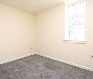 Albert Road, Queensbury, Bradford, BD13 - Photo 3