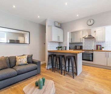 6 bedroom house to rent - Photo 2