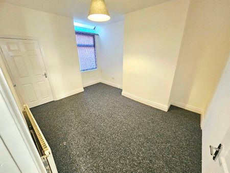 Albion Street, Old Trafford, Manchester, M16 - Photo 5