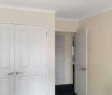 LEVIN- 4 BEDROOM - Photo 4