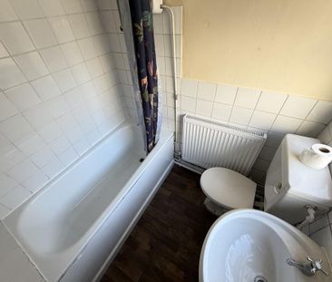 2 bedroom terraced house to rent - Photo 6