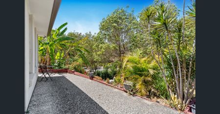 1 Cardena Drive, Augustine Heights, Qld 4300 - Photo 4