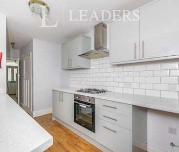 3 bedroom terraced house to rent - Photo 4