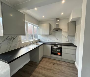 3 bed semi detached - Photo 4