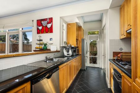 57a Victoria Street, Williamstown VIC 3016 - House For Rent | Domain - Photo 3