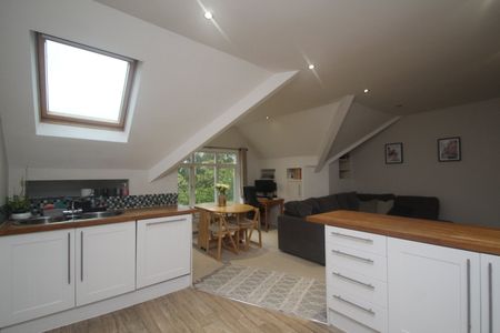 2 bedroom apartment to rent - Photo 2