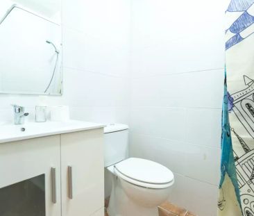 Room in a shared 4-bedroom apartment for rent in Getafe, students only - Photo 1