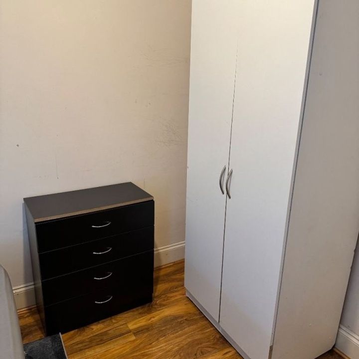 Room in a Shared House, Northumberland Road, E17 - Photo 1