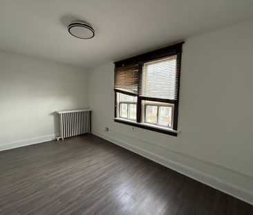 For Lease - 418 Royal York Road Unit# Unit 2, Toronto, Ontario - Photo 1