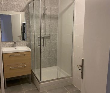 Location Appartement 5 pièces 69m² LES VANS 07140 - Photo 5