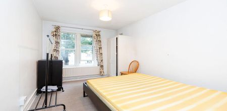 3 good size double bedrooms plus a spacious lounge in hackney - Photo 5