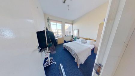 6 bedroom flat to rent - Photo 4