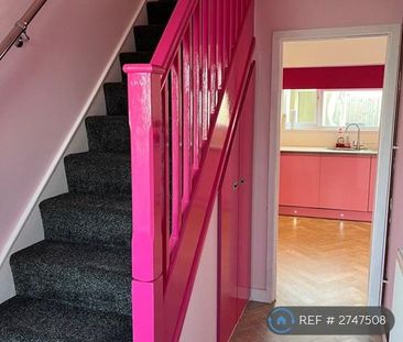 2 bedroom terraced house to rent - Photo 4