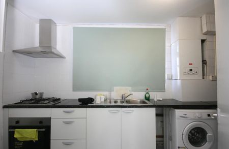 2 bedroom flat to rent - Photo 5