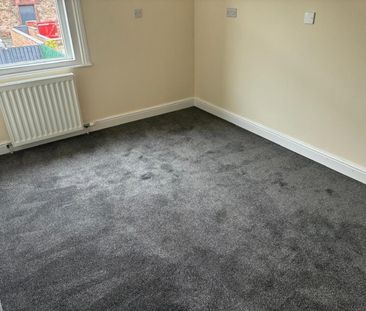 4 bedroom House To Let - Photo 2