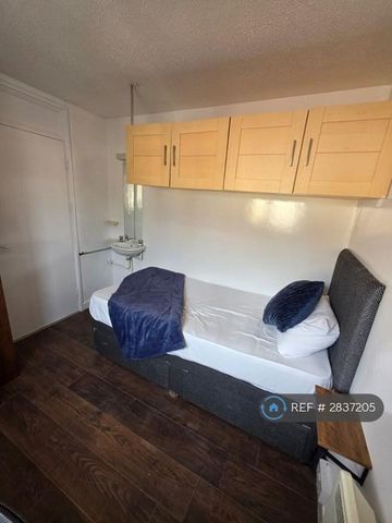 6 bedroom terraced house to rent - Photo 5