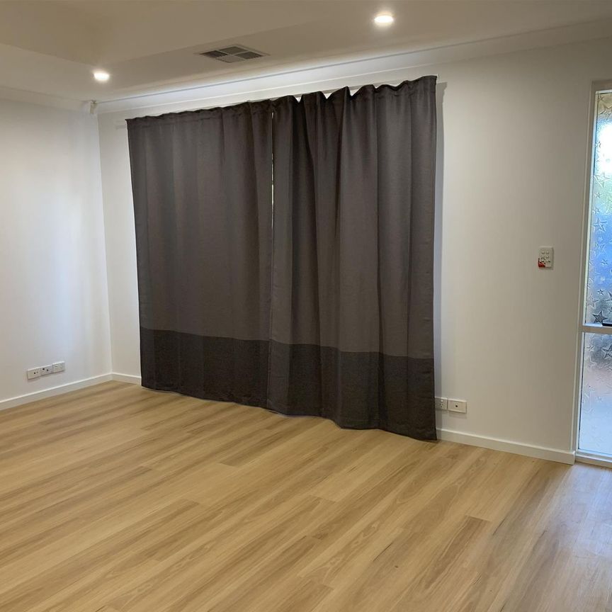 FAMILY HOME IN ROSSMOYNE HIGH SCHOOL ZONE - Photo 1
