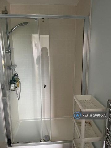 3 bedroom flat to rent - Photo 5