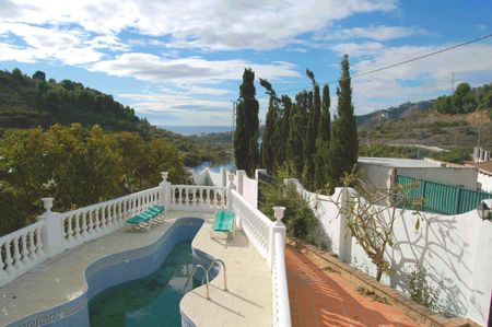 Detached country villa for winter rent situated in Frigiliana - Photo 2