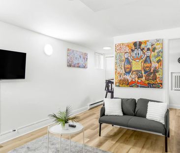 10e Avenue - Photo 2