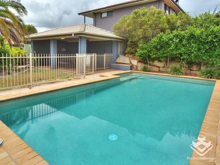 PARKINSON 3 BEDROOM TOWNHOUSE - 2 MINITS TO PUBLIC TRANSPORT - Photo 3