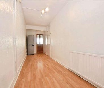 Cherry Tree Lane, Rainham, RM13 - Photo 4