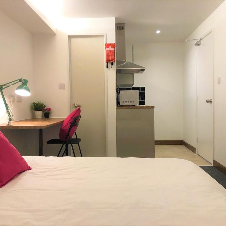 Studio to rent - Photo 1