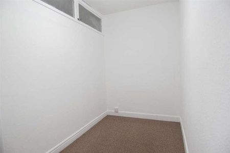 Alvechurch Road, Birmingham, West Midlands, B31 - Photo 5