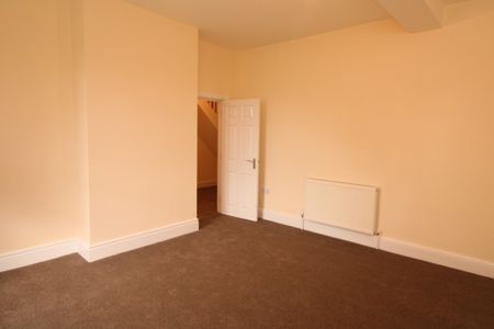 £1,595 - References Pending - Photo 4