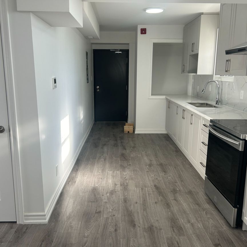 For Lease - 3 Simcoe Street Unit# Unit 5, Oshawa, Ontario - Photo 2