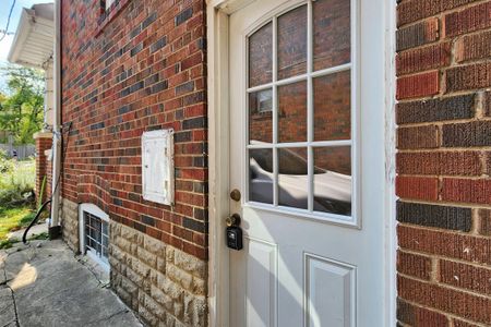 For Lease - 88 Lawrence Avenue Unit# Basement, Toronto, Ontario - Photo 3