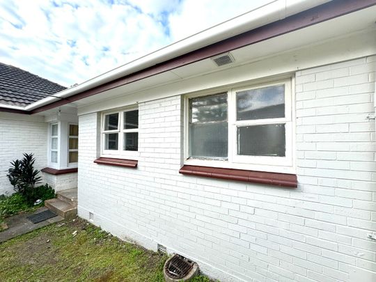 Unit 2, 42A Grande Vue Road, Manurewa, Auckland - Photo 1